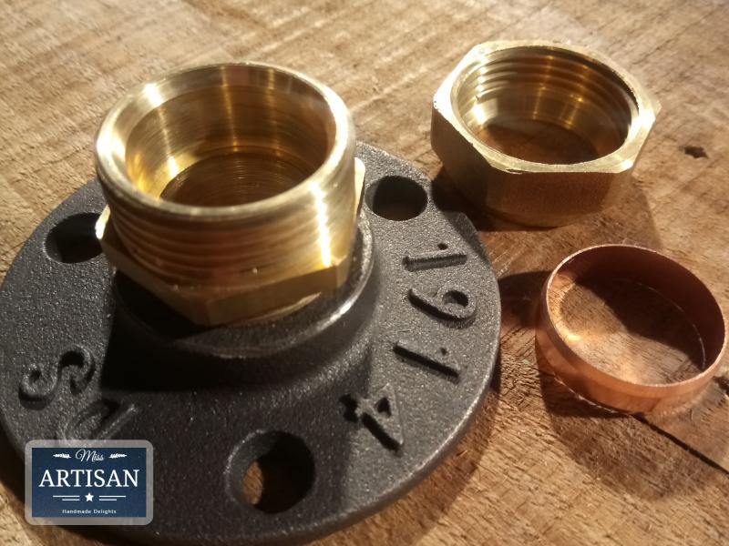 22mm Brass Compression Flange Pipe Mount - Miss Artisan