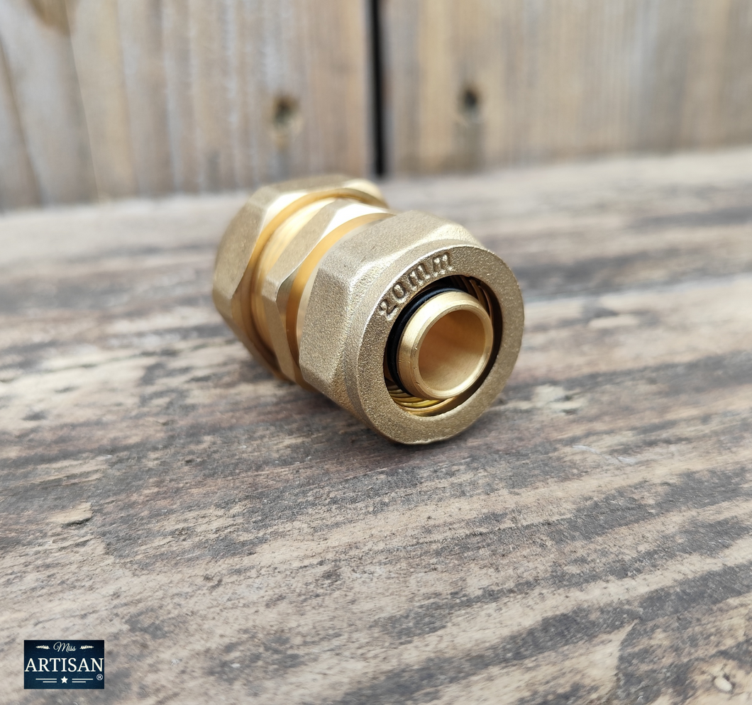 22mm x 20mm Plastic Pipe Adapter