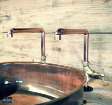 Laden Sie das Bild in den Galerie-Viewer, Pair Of Copper Faucet Taps - Fixed Spout