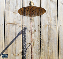 Laden Sie das Bild in den Galerie-Viewer, Space Saving Flat Copper Shower Head 8 Inch