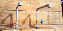 Laden Sie das Bild in den Galerie-Viewer, Pair Of Galvanized Faucet Taps - Round Handle - Miss Artisan