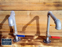 Charger l&#39;image dans la galerie, Pair Of Galvanized Faucet Taps - Lever Handle - Miss Artisan