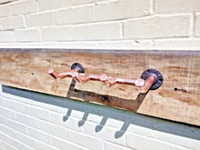 Laden Sie das Bild in den Galerie-Viewer, Copper Pipe Coat Hooks - Miss Artisan