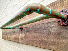 Laden Sie das Bild in den Galerie-Viewer, Rusty Old Double Copper Towel Rail - Miss Artisan